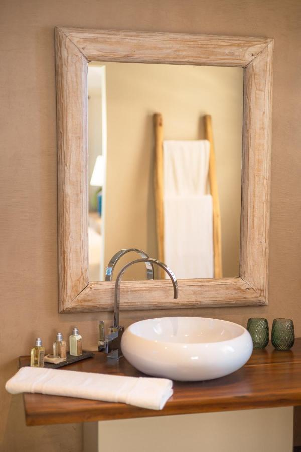 Karibuni Boutique Hotel (Adults Only) クルドサック エクステリア 写真